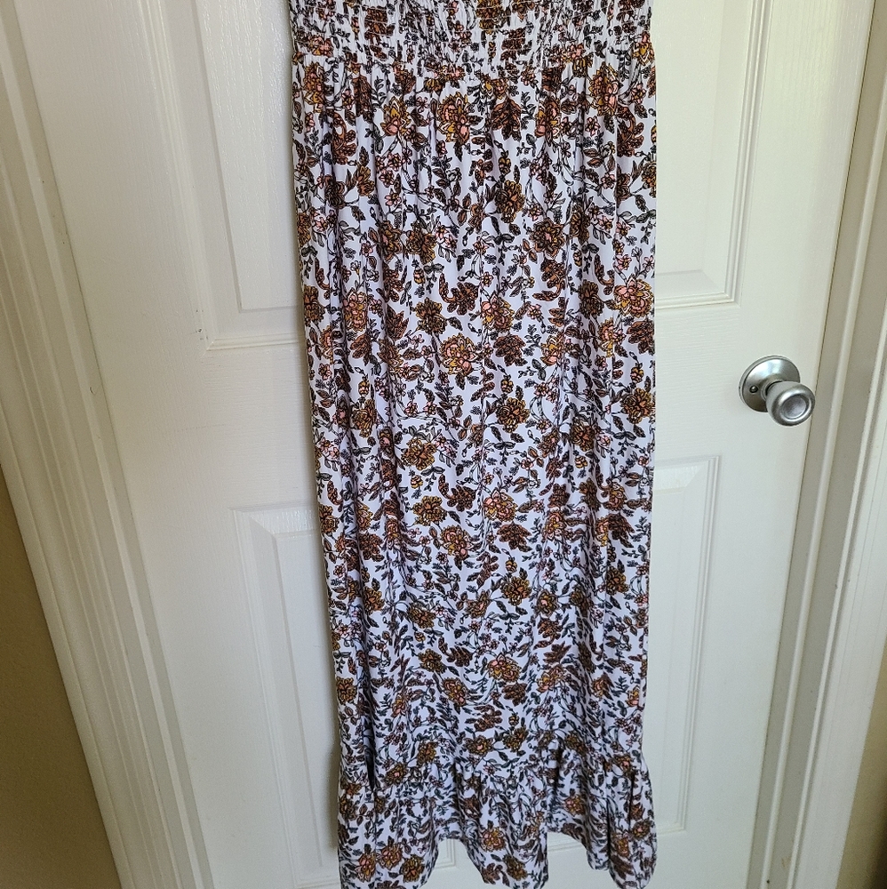 NWT white floral maxi dress S